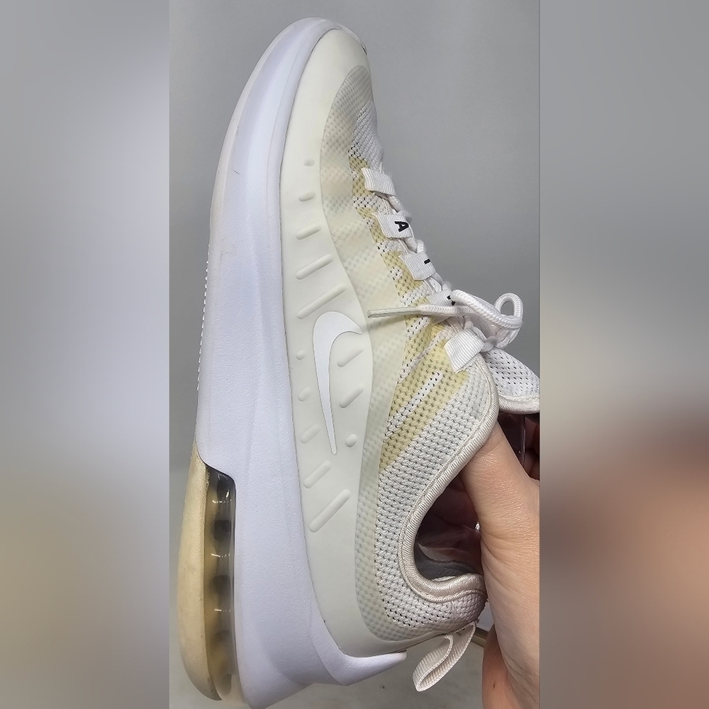 Nike Women's Air Max Axis Triple White Athletic Sneakers SZ 8.5 Style AA2168-100 - Picture 4 of 16